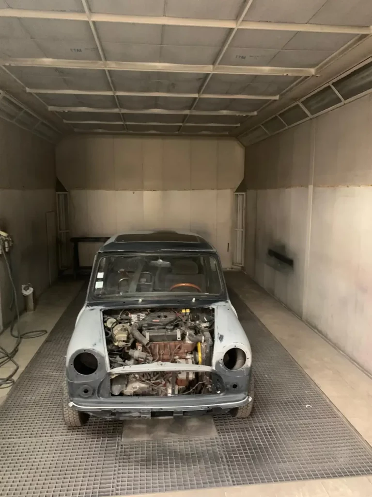 Mini, remise en peinture complète : avant